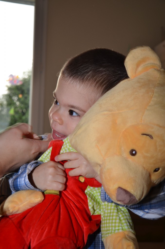 Un petit câlin à Winnie, que j'ai piqué à mon frère....